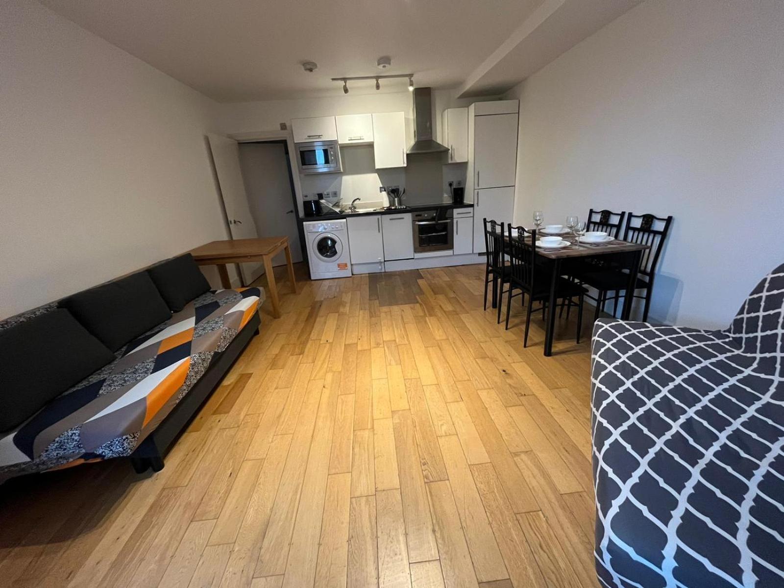 Westciti Chatsworth Road Apartments Croydon Bagian luar foto