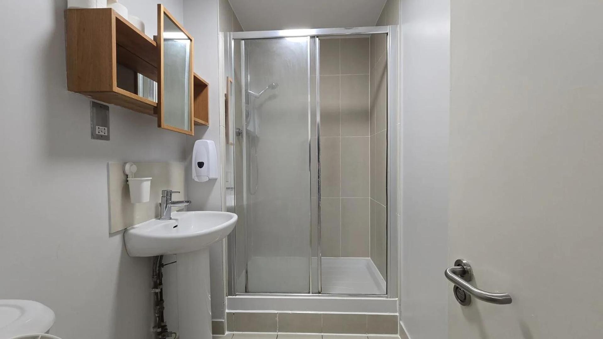 Westciti Chatsworth Road Apartments Croydon Bagian luar foto