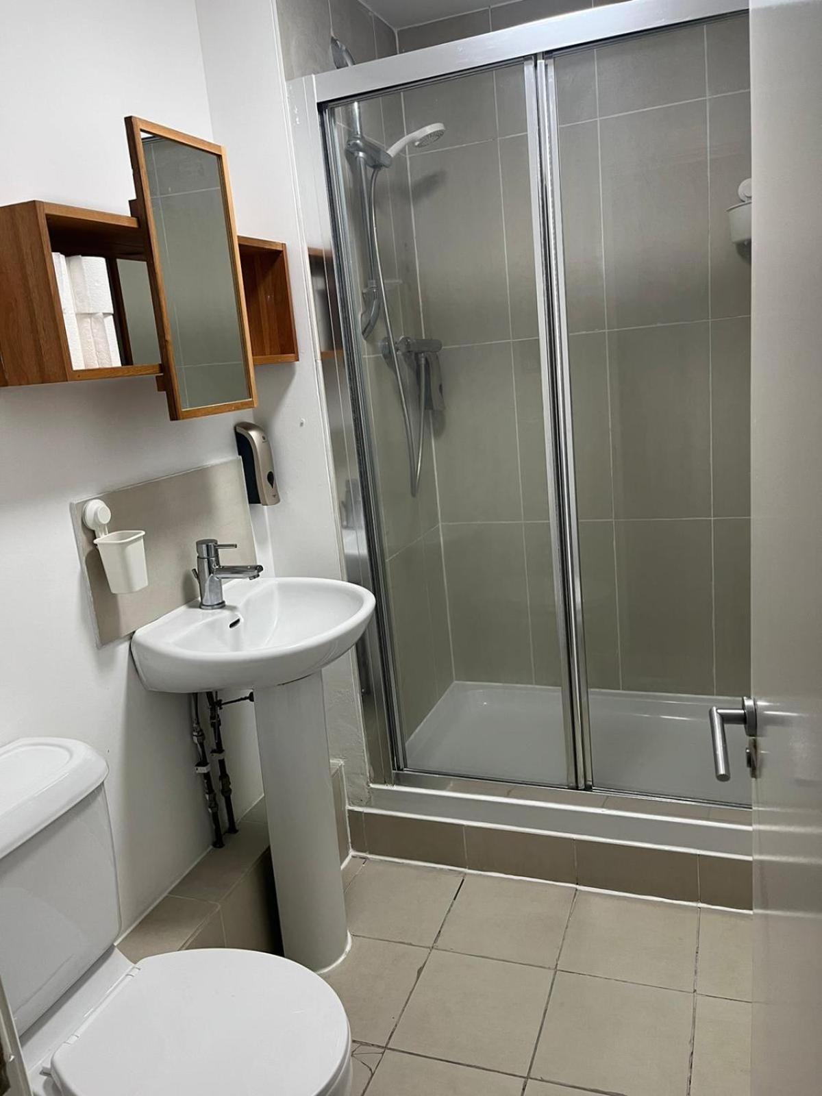 Westciti Chatsworth Road Apartments Croydon Bagian luar foto