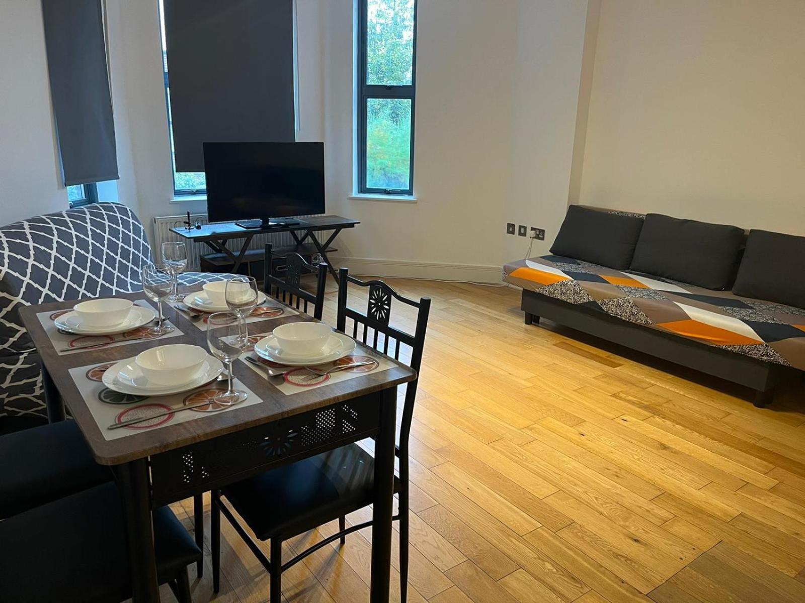 Westciti Chatsworth Road Apartments Croydon Bagian luar foto