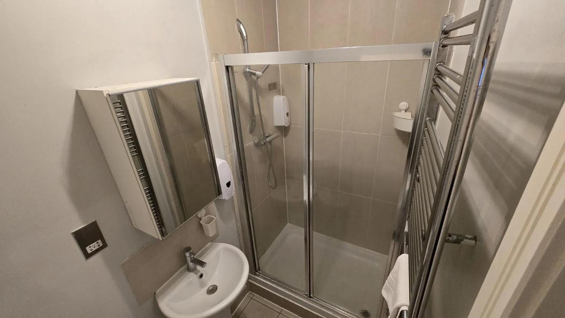 Westciti Chatsworth Road Apartments Croydon Bagian luar foto