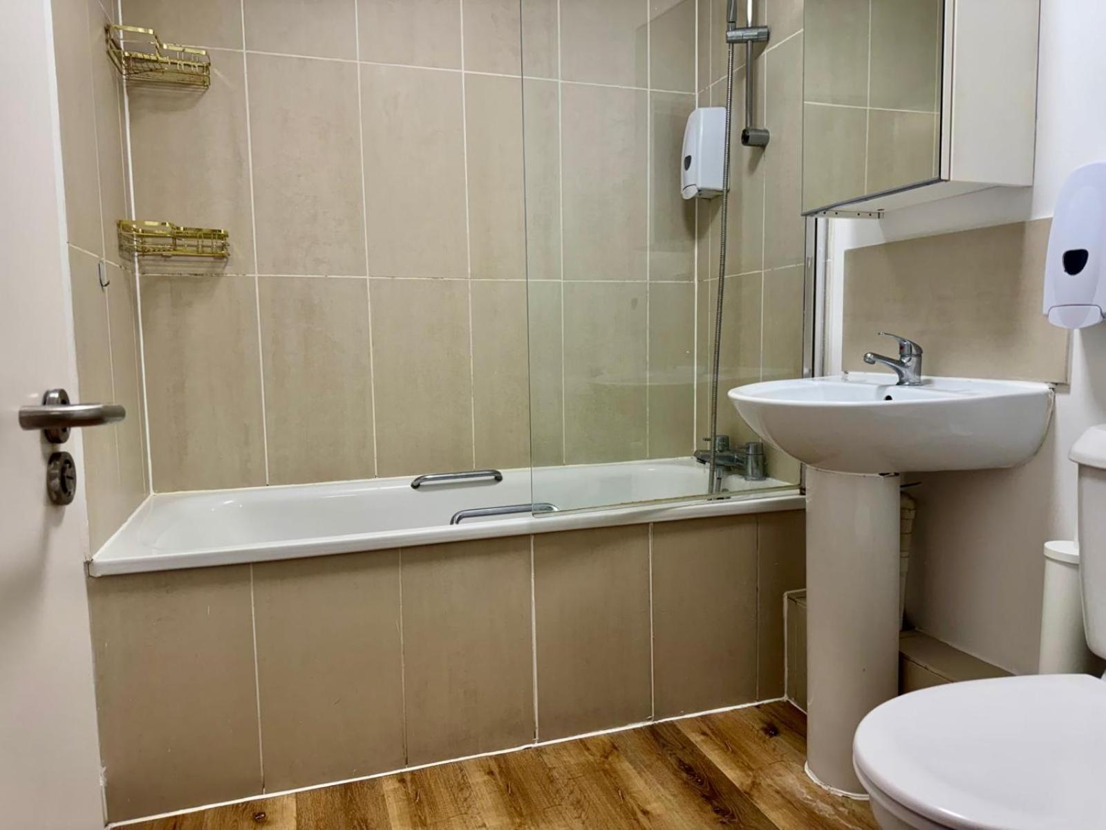 Westciti Chatsworth Road Apartments Croydon Bagian luar foto