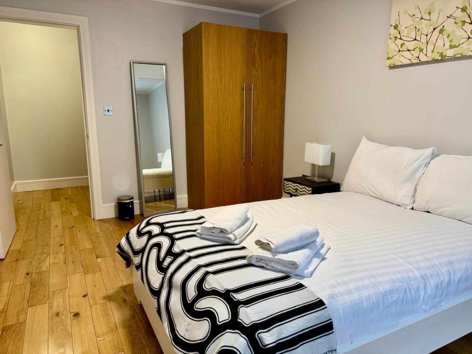 Westciti Chatsworth Road Apartments Croydon Bagian luar foto